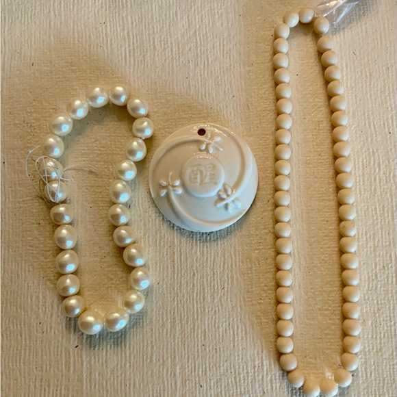 Only lot…Vintage bead/pendant - Picture 1 of 5